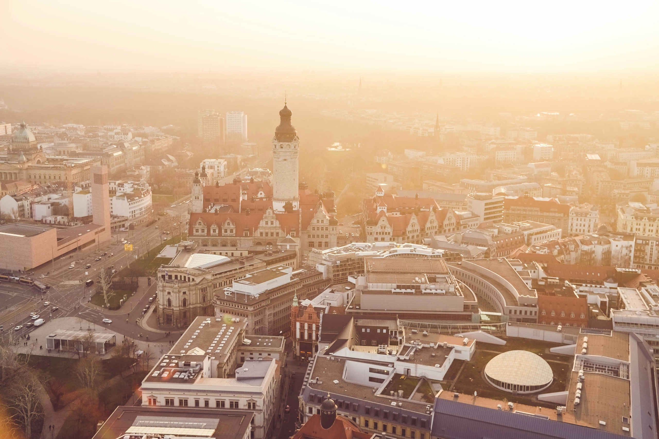 Eröffnung & Panel: Von Leipzig in die Welt